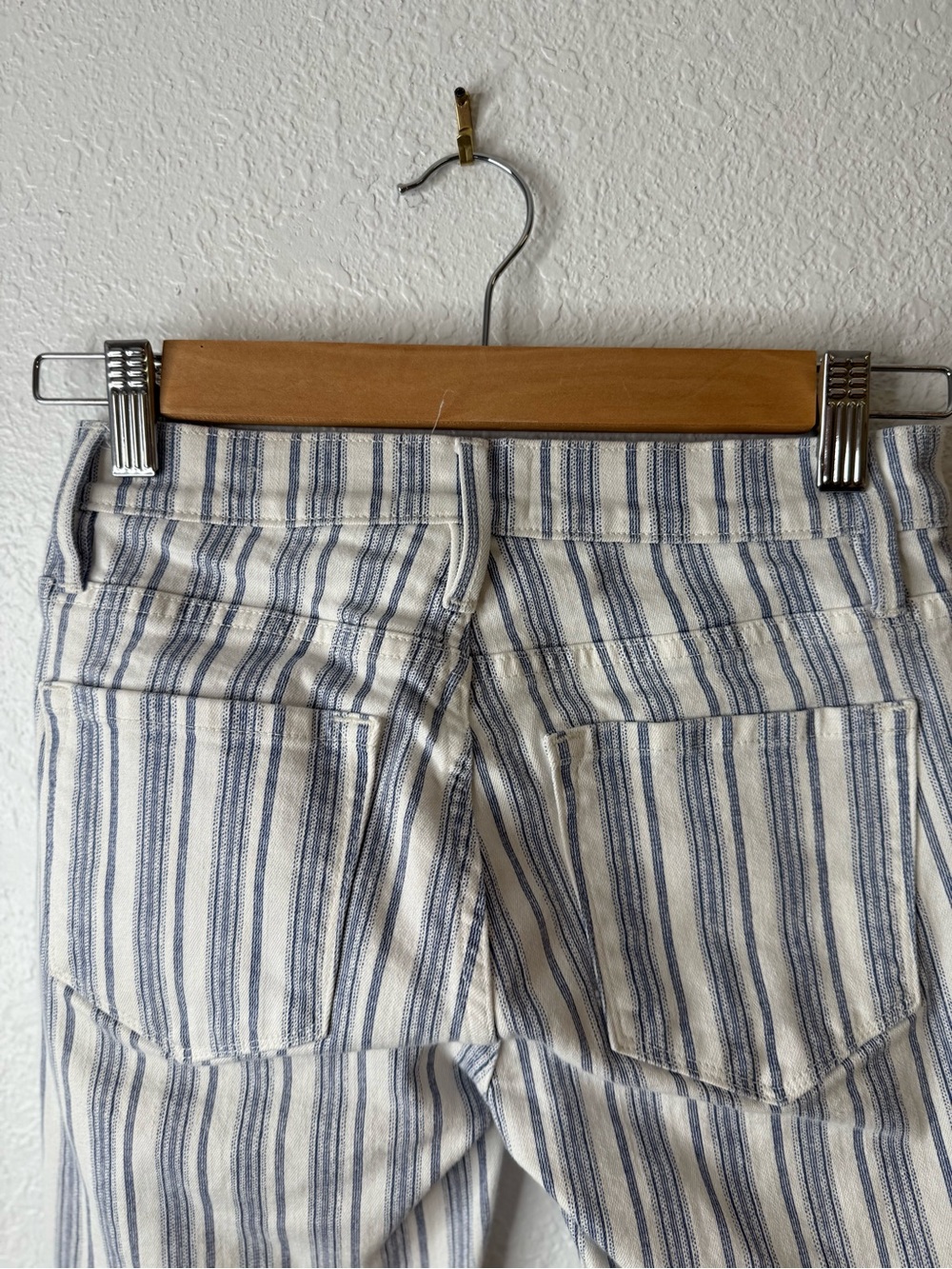 FRAME Le Skinny de Jeanne Crop Jeans 25 Blue White Stripe Raw Hem - Picture 6 of 13